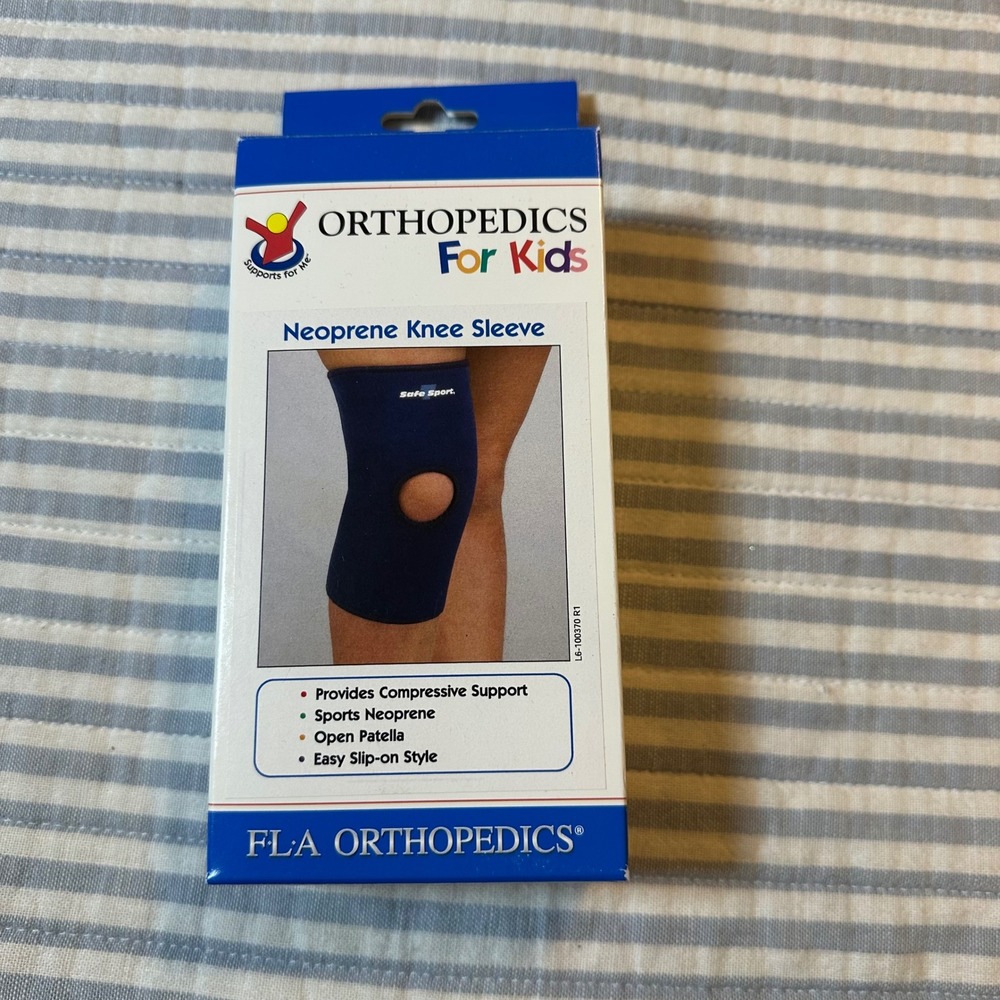 Orthopedic Kids Neoprene Knee Sleeve Open‎ Patella Navy Blue PED/MD 37-373250